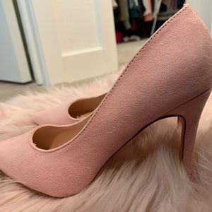 Blush pink pumps.